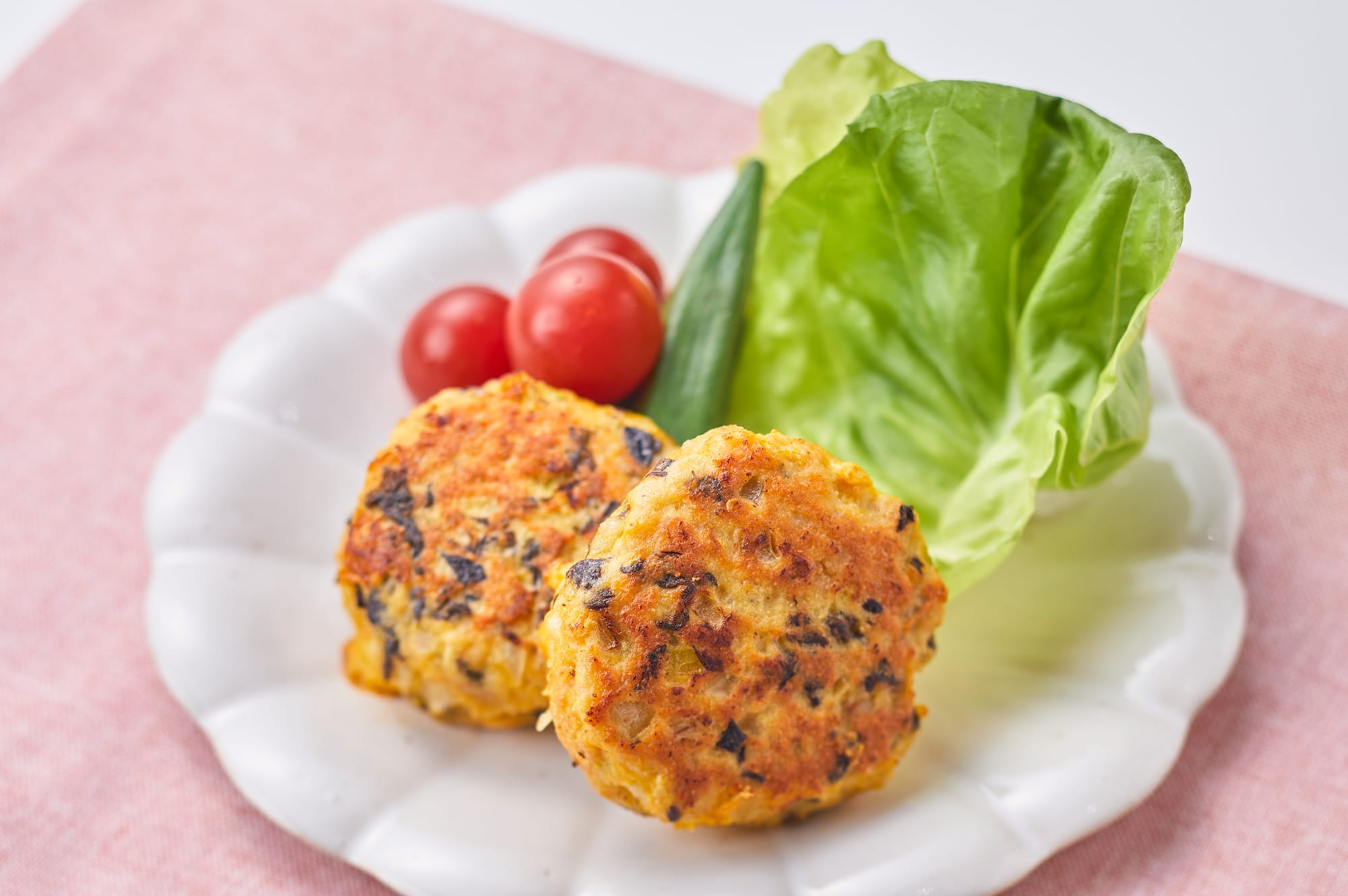 とり肉ミンチの梅しそ入りつくね