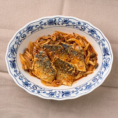 トマトジュースで！サバのトマトガーリック煮込み