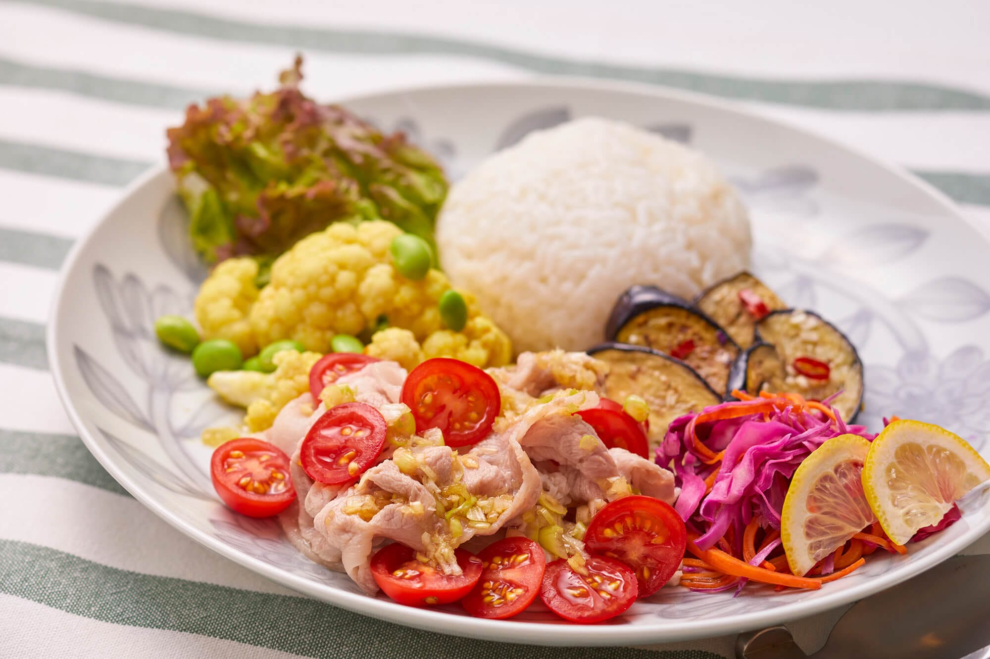 豚しゃぶと彩り野菜のプレートごはん