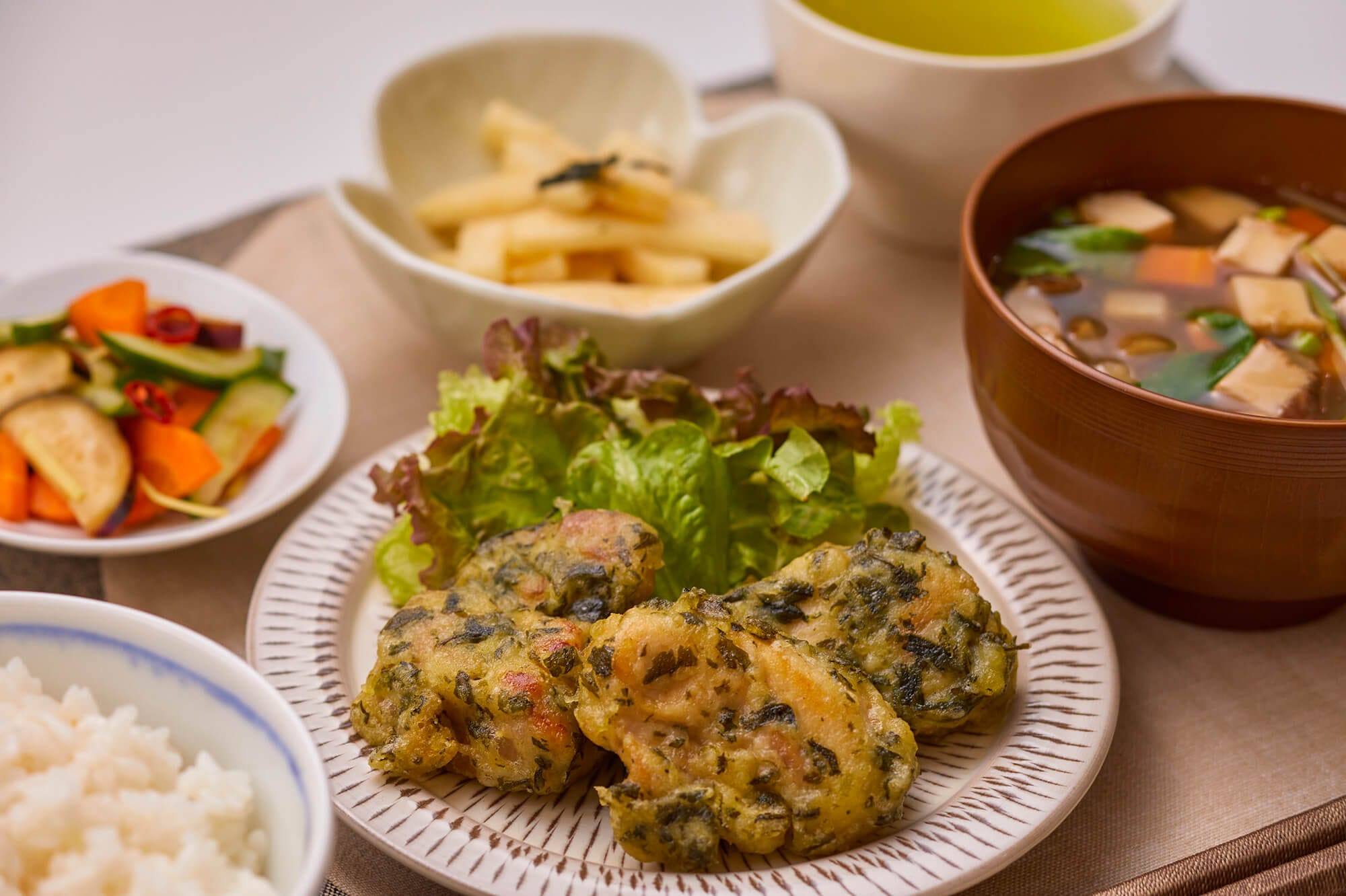 八女茶衣のとり天定食