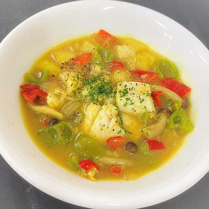 地魚と甘酒の彩りカレースープ